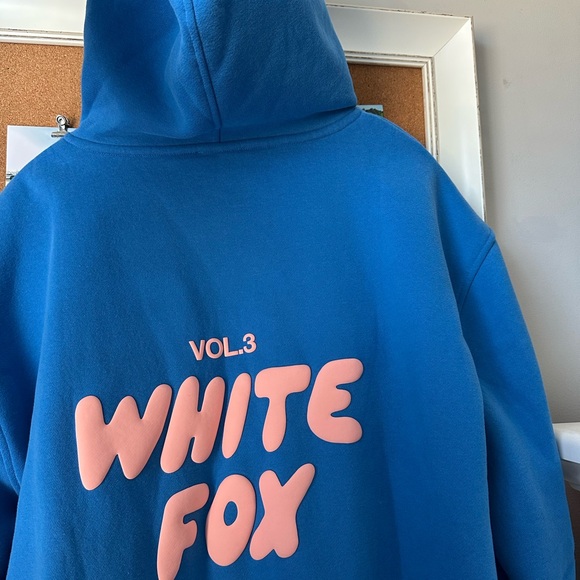 White Fox boutique hoodie - Picture 5 of 6